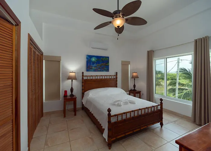 Bella Mar- Oceanfront By Floreo * San Pedro (Ambergris Caye)