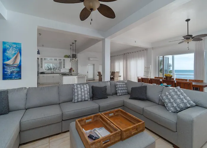 Bella Mar- Oceanfront By Floreo * San Pedro (Ambergris Caye)