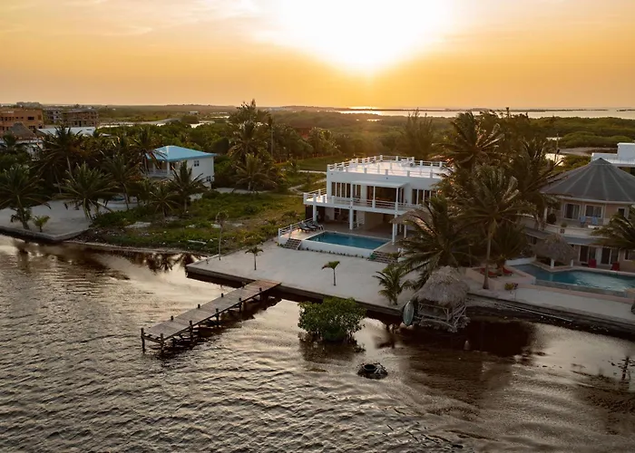 Bella Mar- Oceanfront By Floreo * San Pedro (Ambergris Caye)